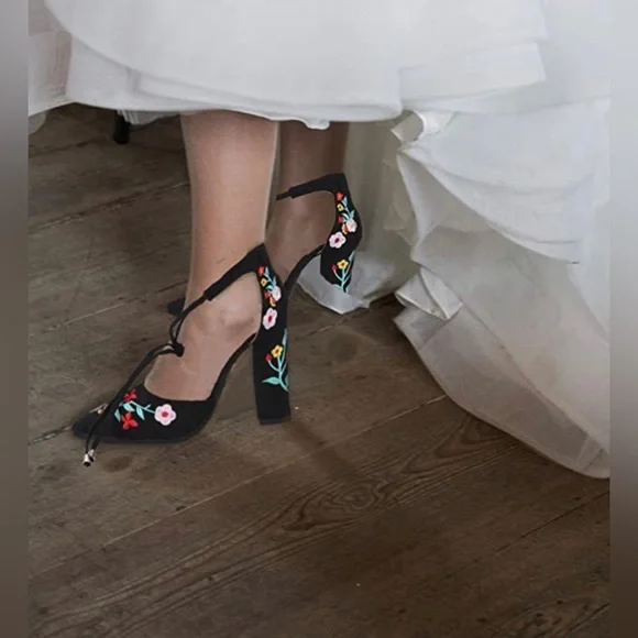 COPY - NWT High Heel Floral Embroidered